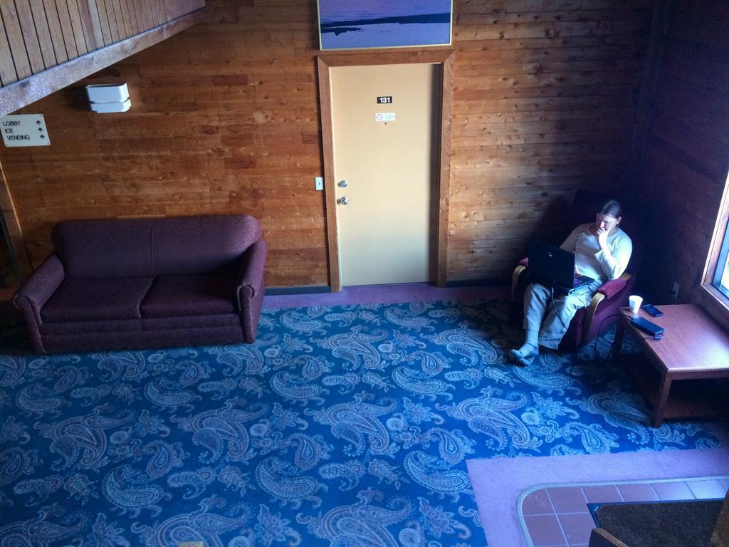 Cedar Motor Inn Marquette Exteriör bild