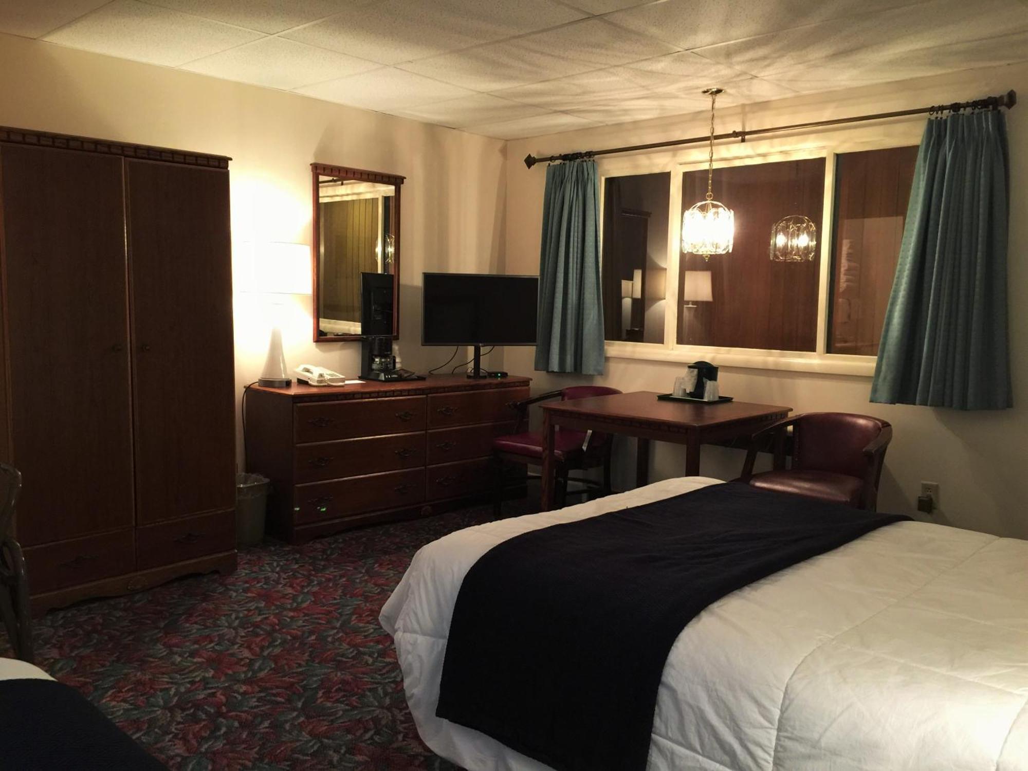 Cedar Motor Inn Marquette Rum bild