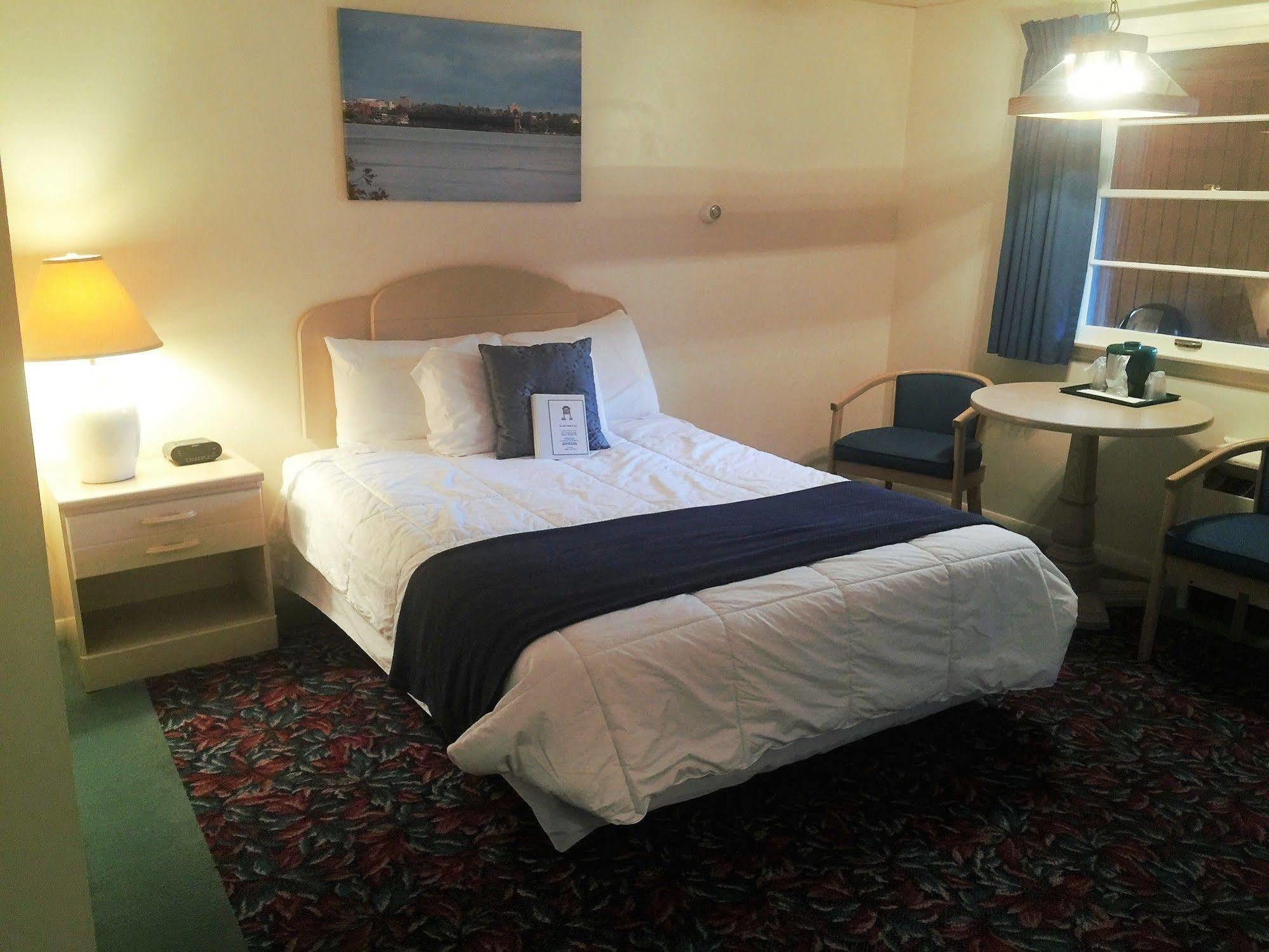 Cedar Motor Inn Marquette Exteriör bild